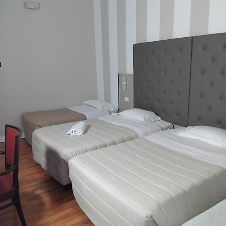 Hotel Sant'Elia メッシーナ エクステリア 写真