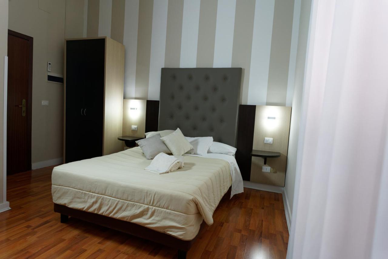 Hotel Sant'Elia メッシーナ エクステリア 写真