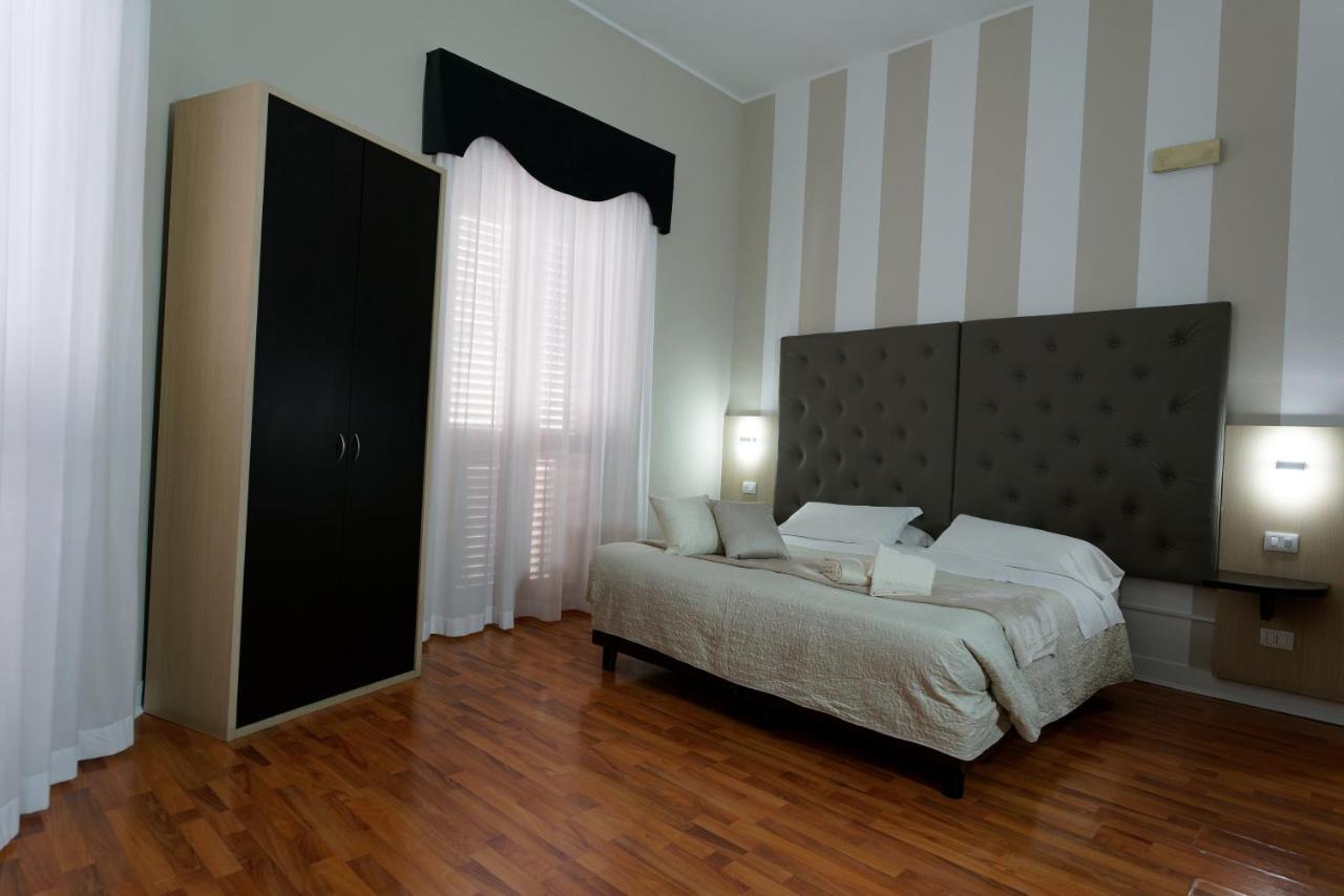 Hotel Sant'Elia メッシーナ エクステリア 写真