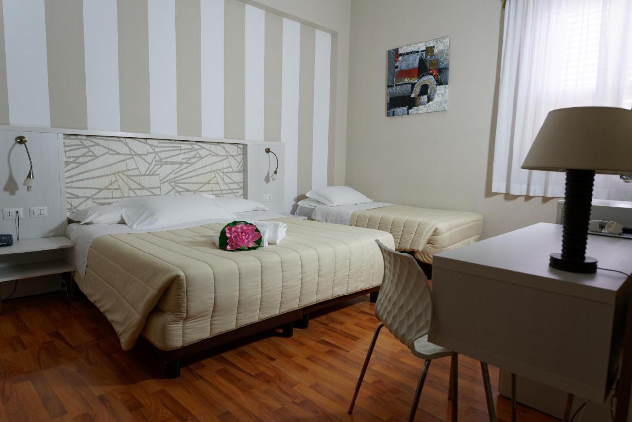 Hotel Sant'Elia メッシーナ エクステリア 写真