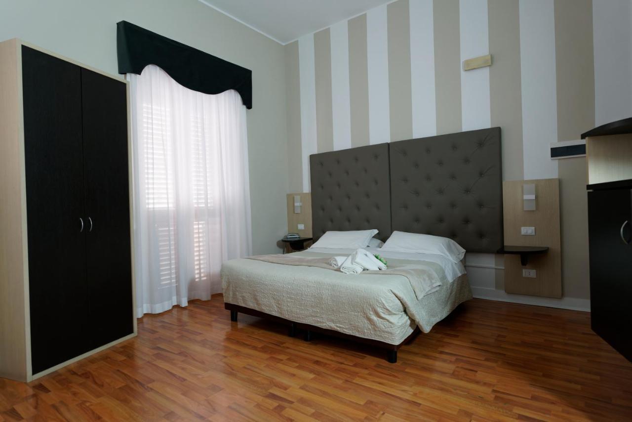 Hotel Sant'Elia メッシーナ エクステリア 写真