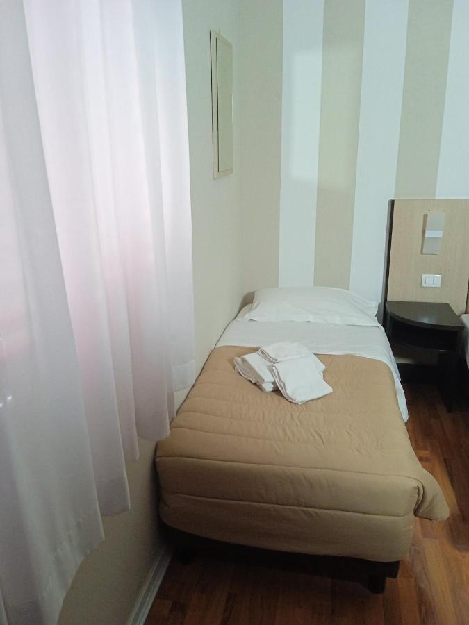 Hotel Sant'Elia メッシーナ エクステリア 写真