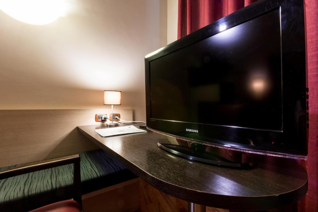Hotel Sant'Elia メッシーナ エクステリア 写真