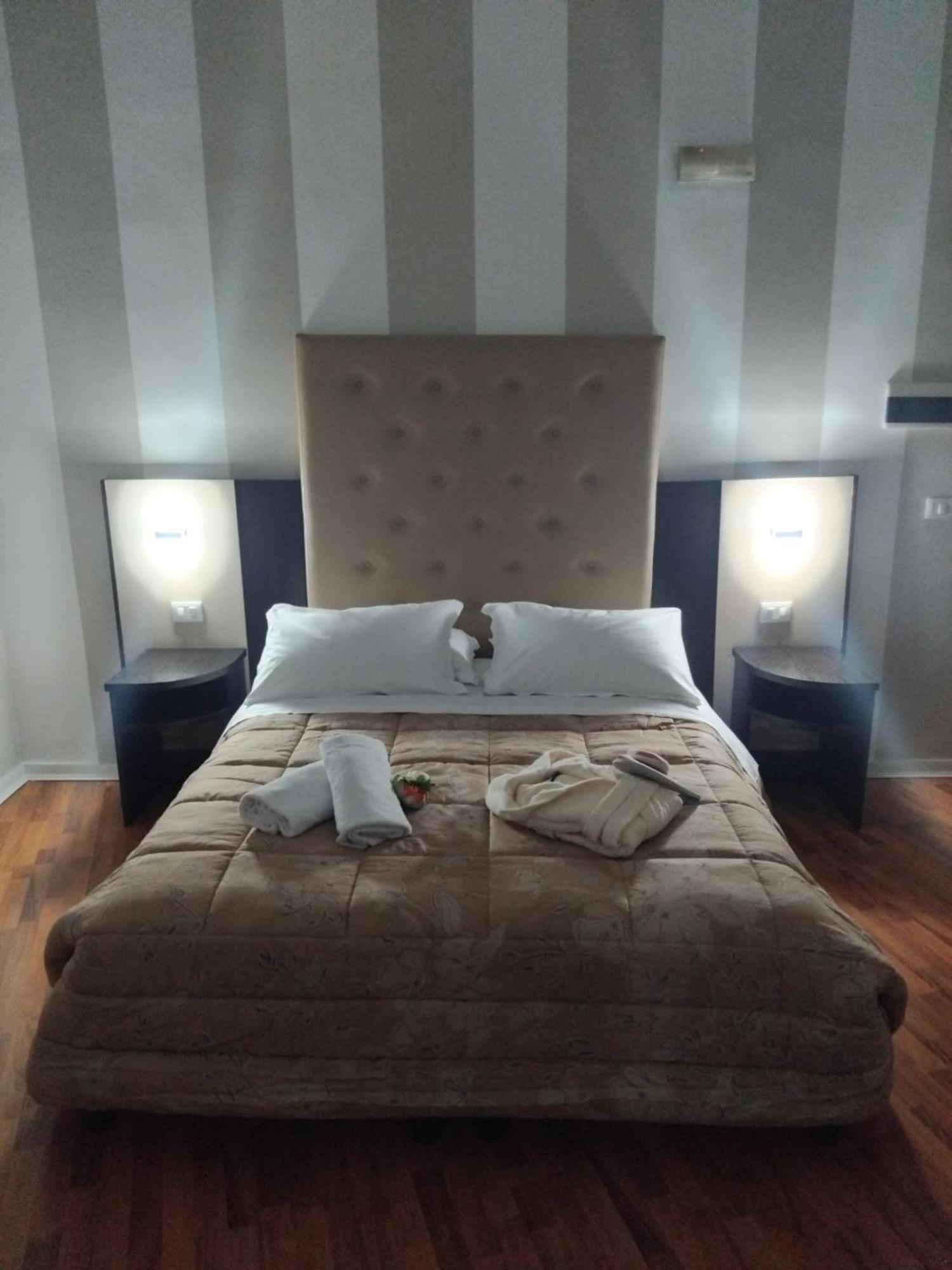 Hotel Sant'Elia メッシーナ エクステリア 写真