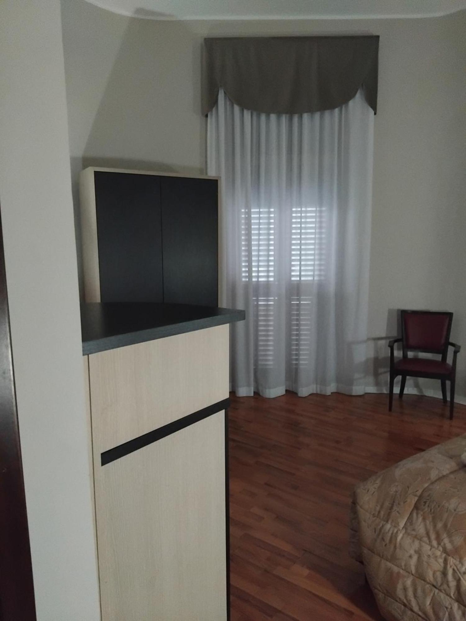 Hotel Sant'Elia メッシーナ エクステリア 写真