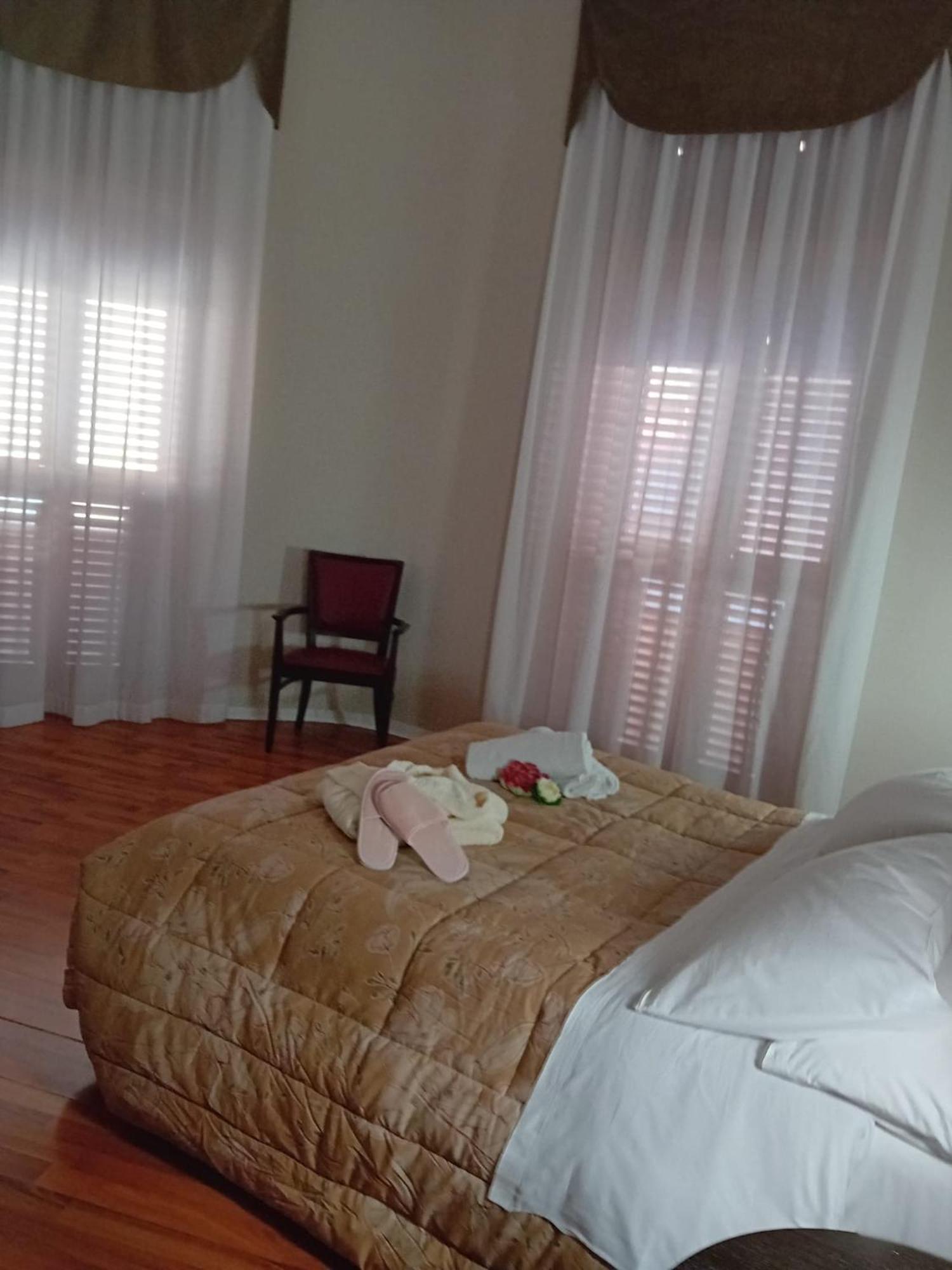 Hotel Sant'Elia メッシーナ エクステリア 写真
