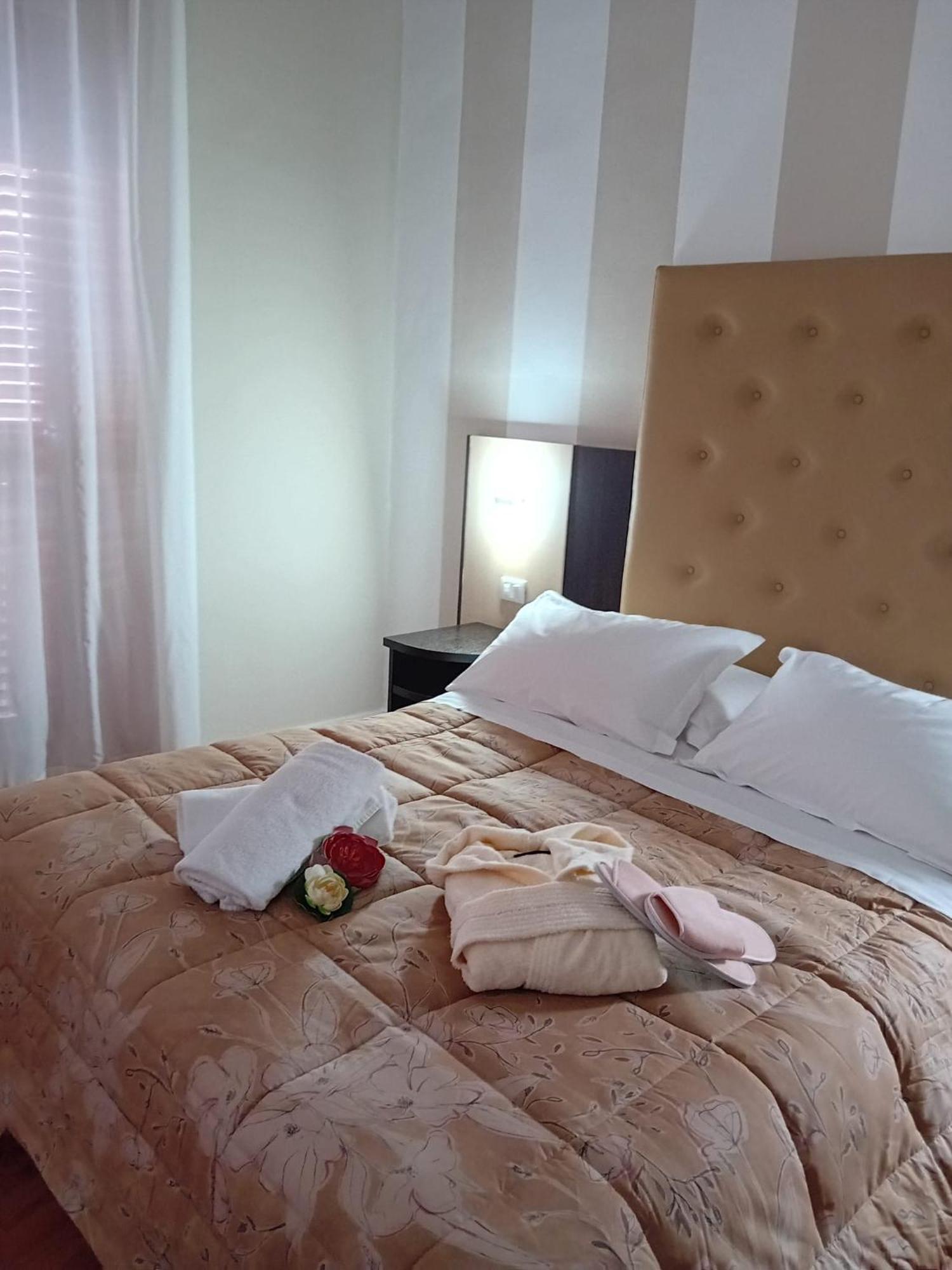 Hotel Sant'Elia メッシーナ エクステリア 写真