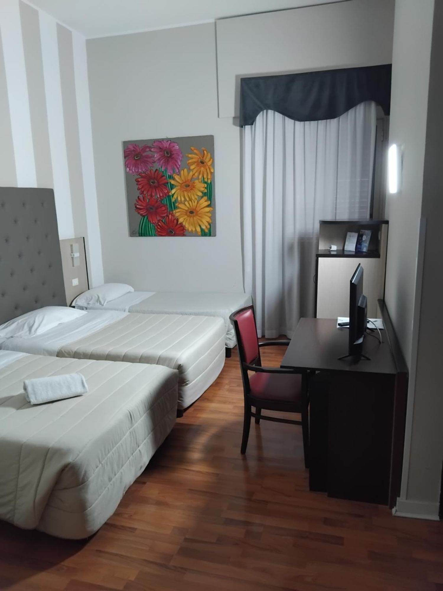 Hotel Sant'Elia メッシーナ エクステリア 写真